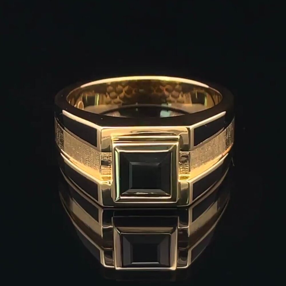 Solid 18K  Gold Ring w/ Black Sapphire - Size 10 *NEW - RETAILS for $4,000
